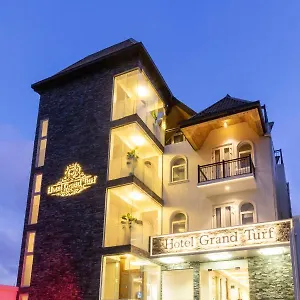 hotel-grand-turf.kandyhotelsnow.com/