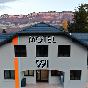 991 3*, Viviers-du-Lac Frankreich